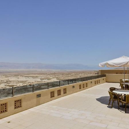 Hi - Massada Hostel Ейн Бокек Екстериор снимка
