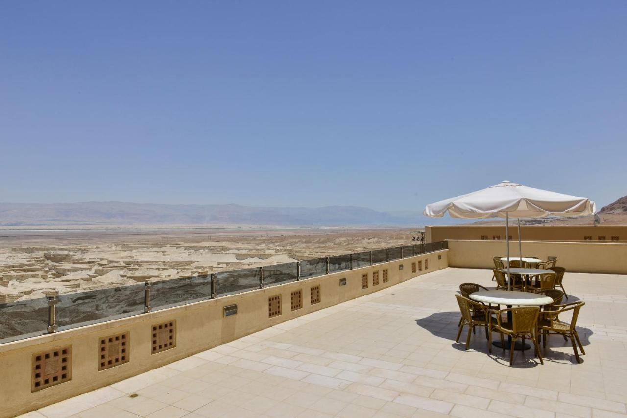 Hi - Massada Hostel Ейн Бокек Екстериор снимка