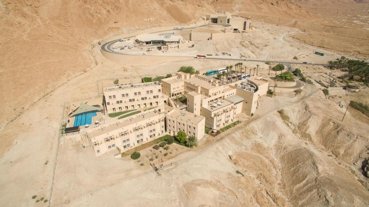 Hi - Massada Hostel Ейн Бокек Екстериор снимка